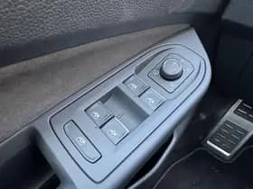 Volkswagen Golf thumbnail 31