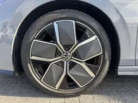 Volkswagen Golf thumbnail 40