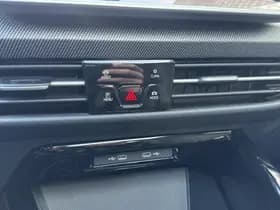 Volkswagen Golf thumbnail 45