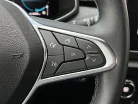 Renault Clio thumbnail 25