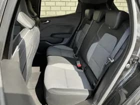 Renault Clio thumbnail 8