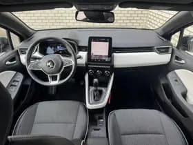 Renault Clio thumbnail 3