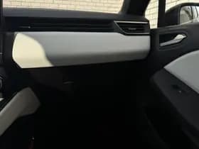 Renault Clio thumbnail 36