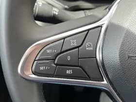 Renault Captur thumbnail 21