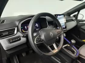 Renault Clio thumbnail 25