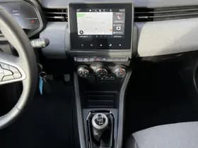 Renault Clio thumbnail 11