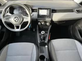 Renault Clio thumbnail 3