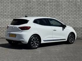 Renault Clio thumbnail 2