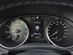 Nissan Qashqai thumbnail 4