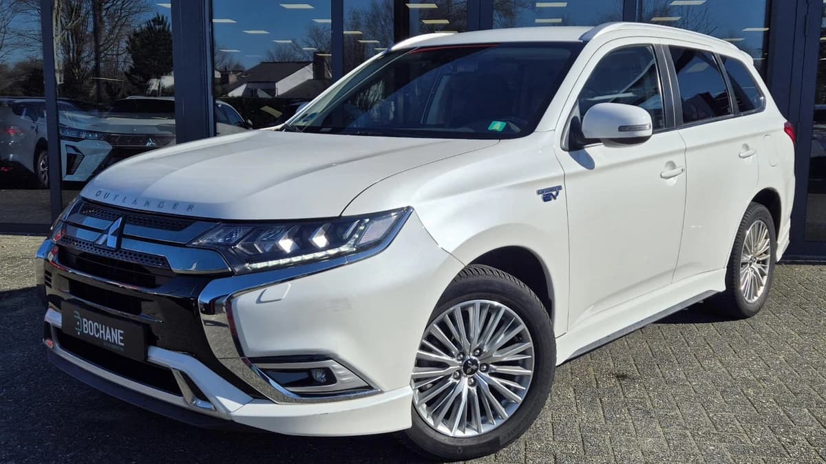 Mitsubishi Outlander — foto 1