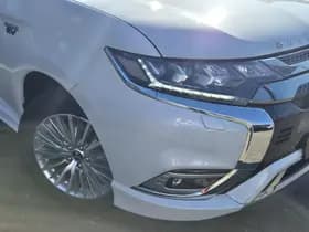 Mitsubishi Outlander thumbnail 24