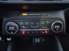 Ford Focus thumbnail 13