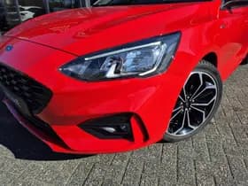 Ford Focus thumbnail 36