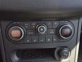 Nissan Qashqai thumbnail 12