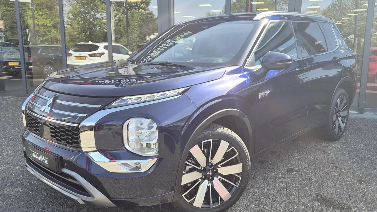 Mitsubishi Outlander — foto 1