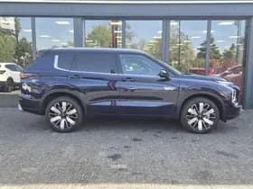 Mitsubishi Outlander thumbnail 18