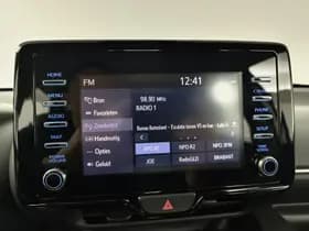 Toyota Yaris thumbnail 11