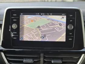 Volkswagen T-Roc thumbnail 11