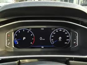 Volkswagen T-Roc thumbnail 4
