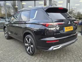 Mitsubishi Outlander thumbnail 4