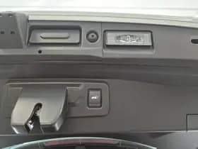 Mitsubishi Grandis thumbnail 38