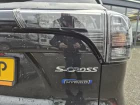 Suzuki S-Cross thumbnail 16