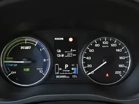 Mitsubishi Outlander thumbnail 4