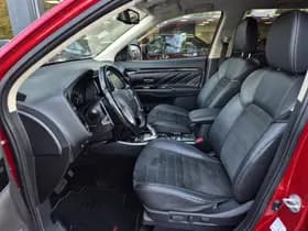 Mitsubishi Outlander thumbnail 7