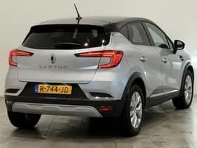 Renault Captur thumbnail 2