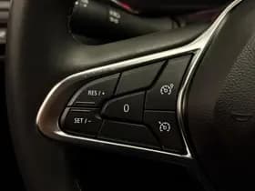 Renault Captur thumbnail 19