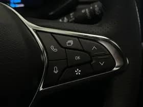 Renault Captur thumbnail 21