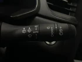 Renault Captur thumbnail 36