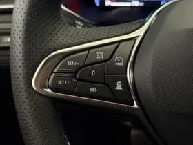 Renault Captur thumbnail 21