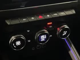Renault Clio thumbnail 13