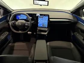 Renault Mégane E-Tech thumbnail 3