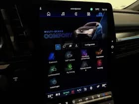 Renault Mégane E-Tech thumbnail 42