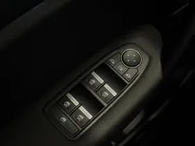 Renault Captur thumbnail 18