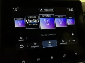 Renault Captur thumbnail 35