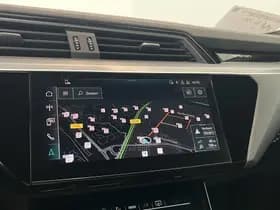Audi e-tron thumbnail 11