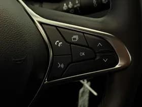 Renault Clio thumbnail 19