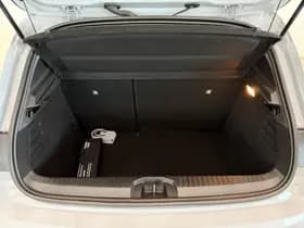 Renault Clio thumbnail 9