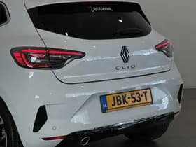 Renault Clio thumbnail 41