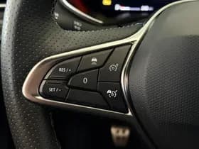 Renault Clio thumbnail 21