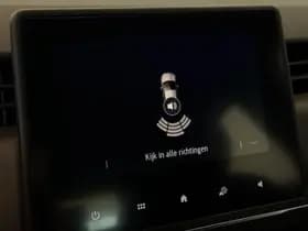 Renault Clio thumbnail 11