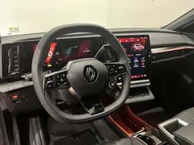 Renault Mégane E-Tech thumbnail 8