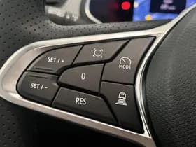 Renault Captur thumbnail 22