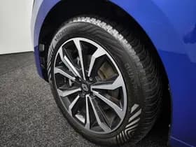 Renault Clio thumbnail 24