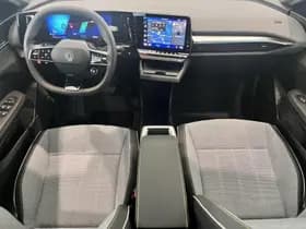 Renault Mégane E-Tech thumbnail 3