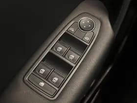 Renault Captur thumbnail 17