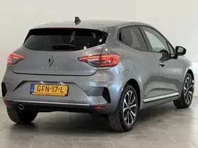 Renault Clio thumbnail 2